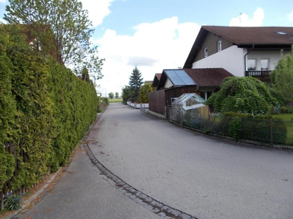 Karl-Stieler-Str. One Room In A 2 Room Appartment ; Lot Space Bruckmühl Exterior foto