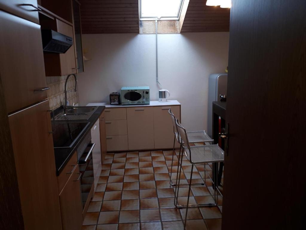Karl-Stieler-Str. One Room In A 2 Room Appartment ; Lot Space Bruckmühl Exterior foto